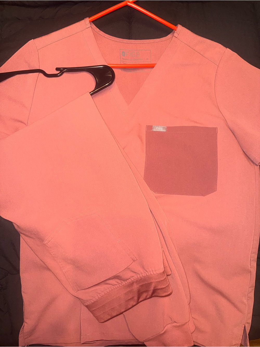 Coral Figs Scrub Set
